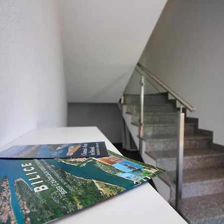 Grande Rosa Apartment Vrulje  Exterior photo