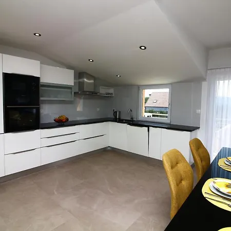 Grande Rosa Apartment Vrulje  Exterior photo